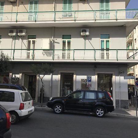 Donna Margharet Crotone Exterior foto